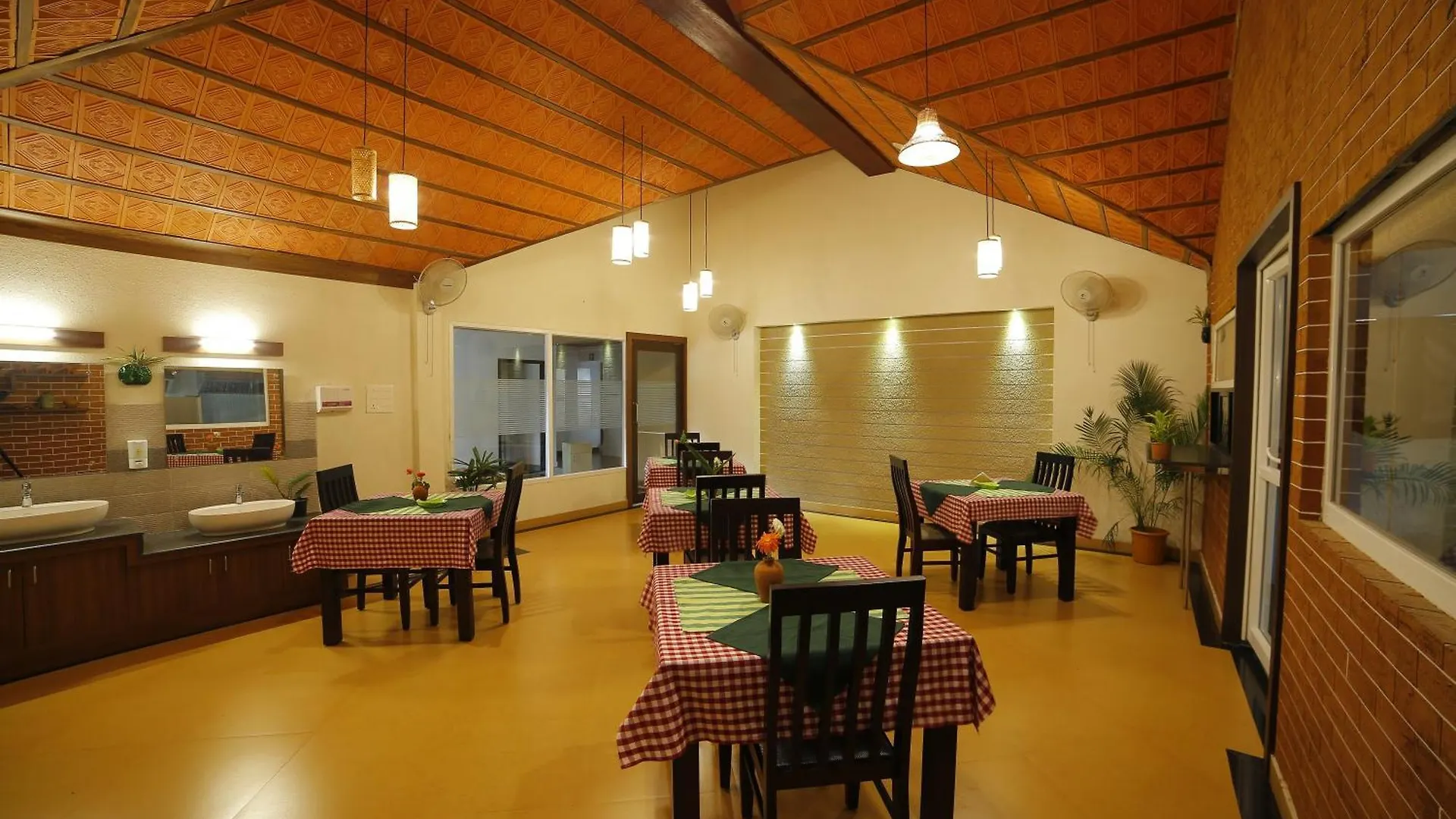 Aarogyamantra Integrated Healing Hotell Kaduturutti Indien